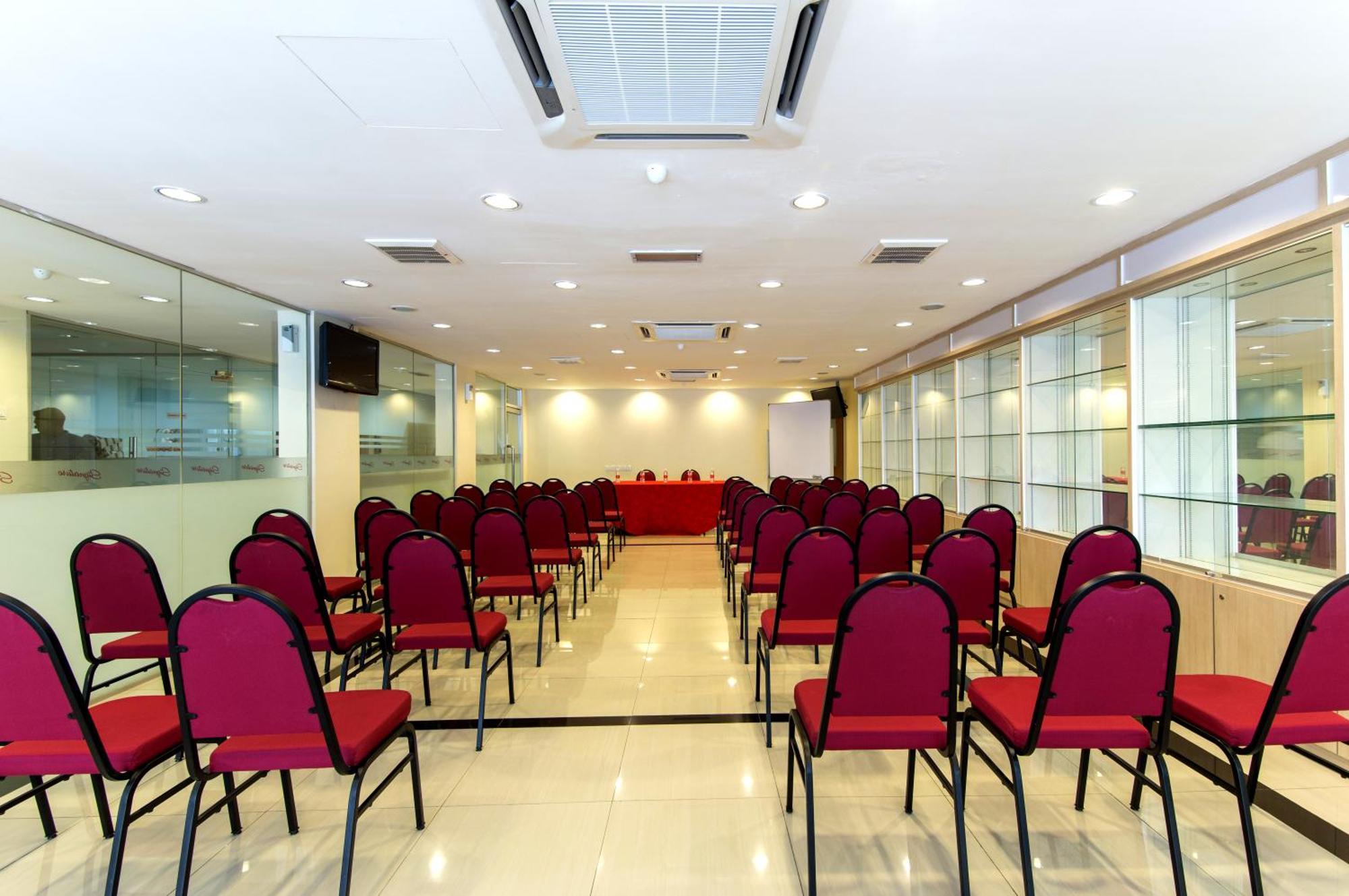 Signature Hotel Kl Sentral Kuala Lumpur Exterior photo